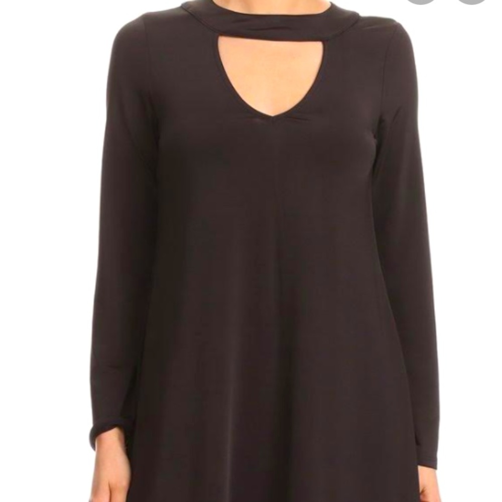 Keyhole neck long sleeve dress